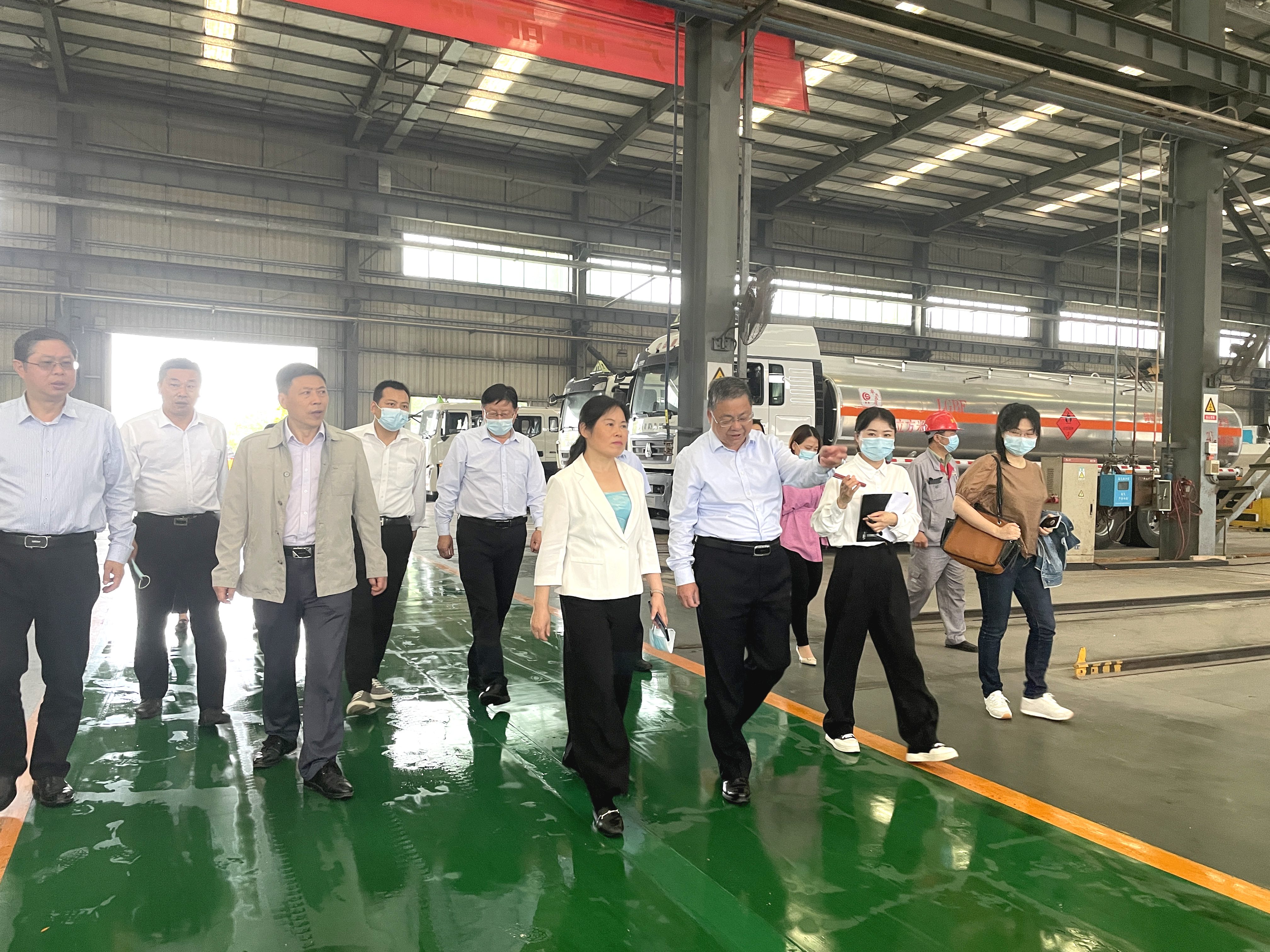 市委常委、市委統戰部部長舒敏等領導一行蒞臨楚勝調研